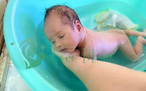 dịch vụ tắm bé tại nhà love mom